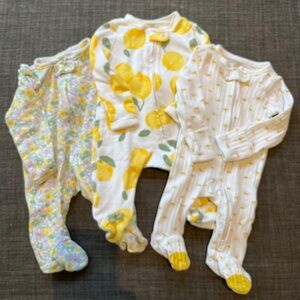 Bundle of 3 Carter’s newborn pajamas